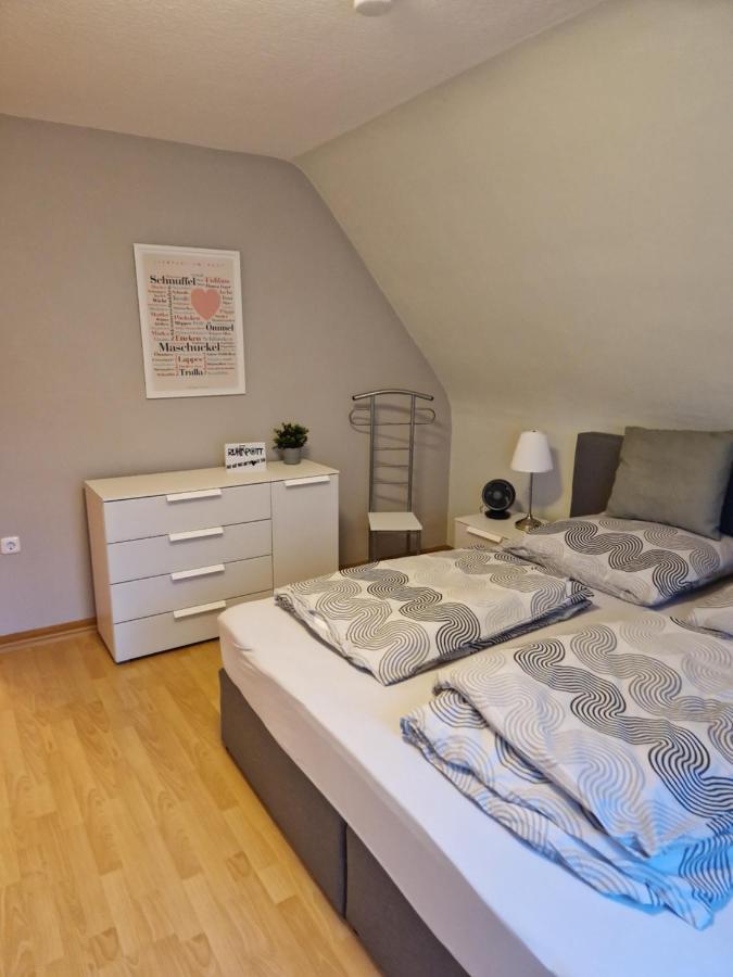 Ruhrpottbude - Private Ferienwohnung Im Herzen Des Ruhrgebiets Bochum Luaran gambar